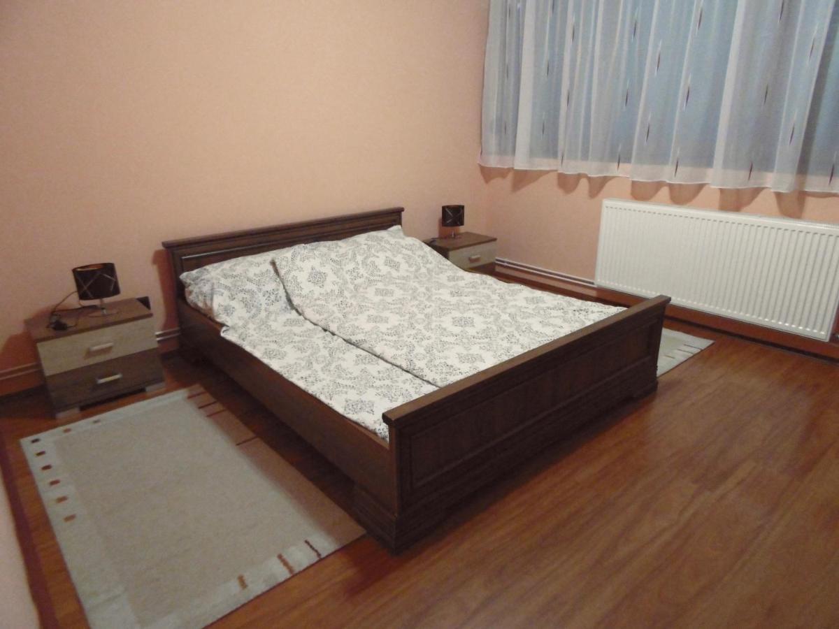 Modern Two Bedroom Flat With Balcony Ленти Экстерьер фото