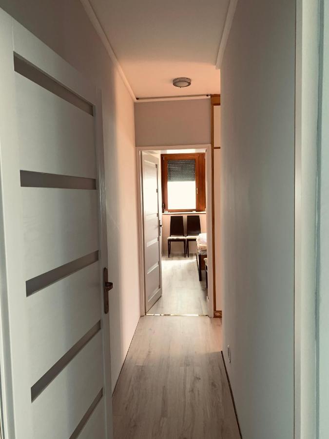 Modern Two Bedroom Flat With Balcony Ленти Экстерьер фото