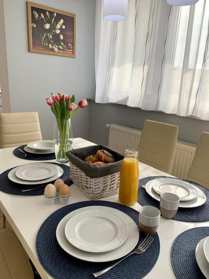 Modern Two Bedroom Flat With Balcony Ленти Экстерьер фото